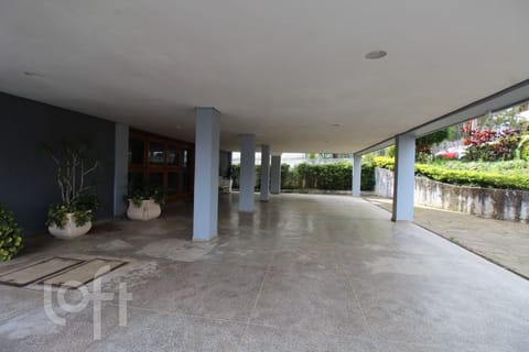 Image 15 - 239735